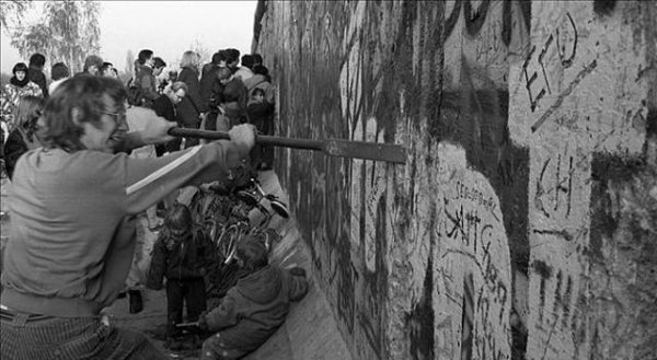 东德和西德为什么能够统一