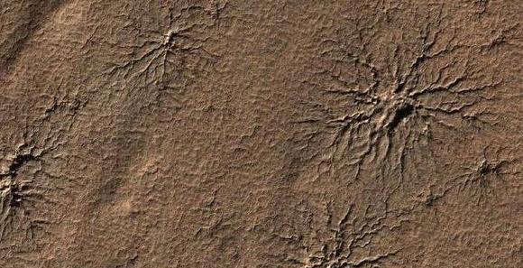 冥王星上发现了巨大的蜗牛状物体