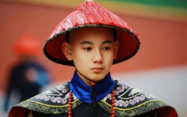 甄嬛的儿子弘曕最后的结局