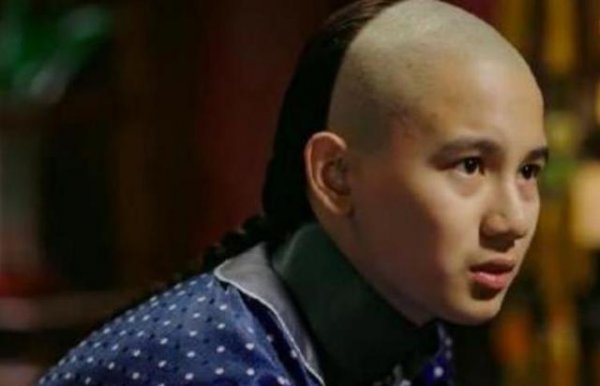 甄嬛的儿子弘曕最后的结局