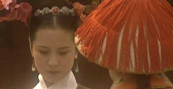 雍正王朝里太子和郑春华的关系