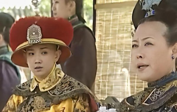 康熙最喜欢赫舍里还是苏麻喇姑