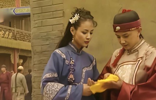 康熙最喜欢赫舍里还是苏麻喇姑