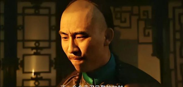 李卫为什么杀弘时保住弘历