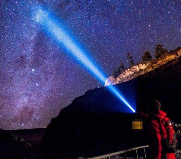 关掉手电筒光继续传播吗