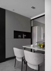 地板是浅灰色卧室门什么颜色的好看 灰色门配什么颜色家具