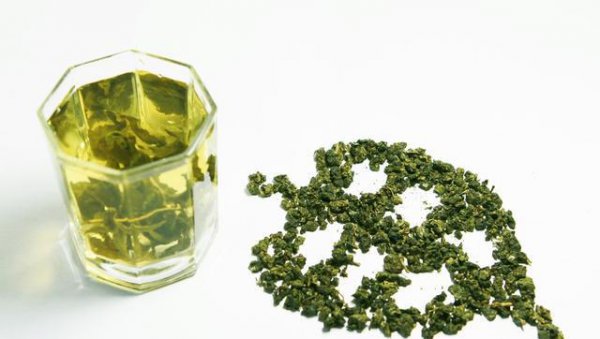 泡茶叶第一道水是不是要倒掉