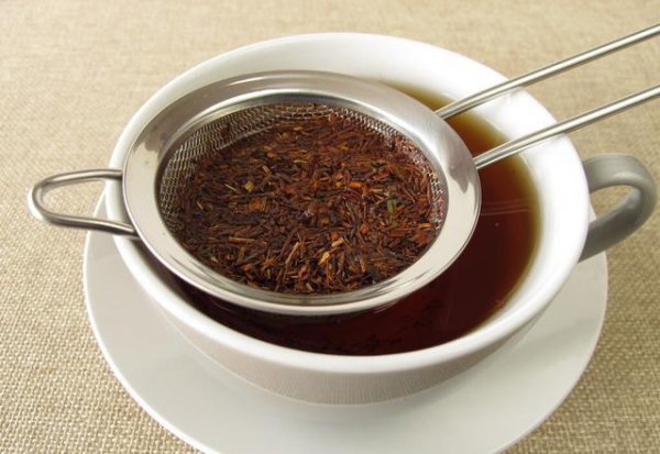 泡茶叶第一道水是不是要倒掉