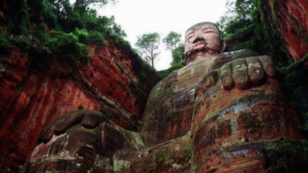 乐山大佛4次闭眼原因
