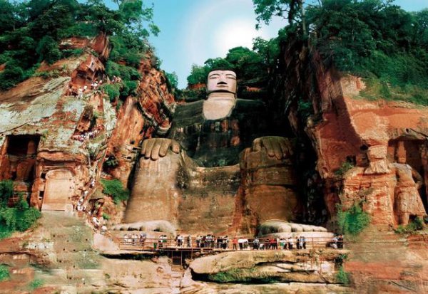 乐山大佛4次闭眼原因