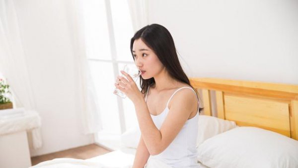 为什么中国喝热水国外喝冷水