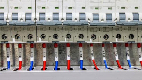 2.5平方铜线长期能承受20A电流吗