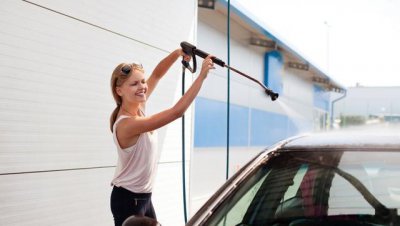 车子多久要洗一次合适 很久不洗车会对车有什么影响