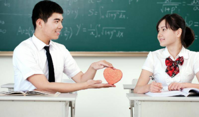 女孩子早恋的正确引导方法 女孩子有早恋倾向怎么沟通