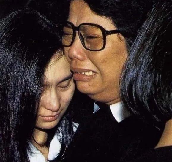 何超琼和陈百强的故事秘密