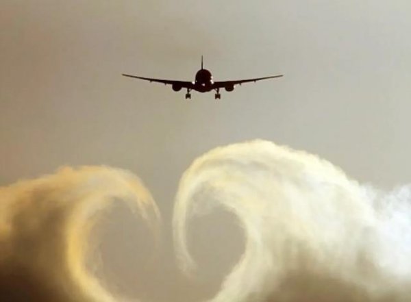 为什么飞机不能横跨西藏