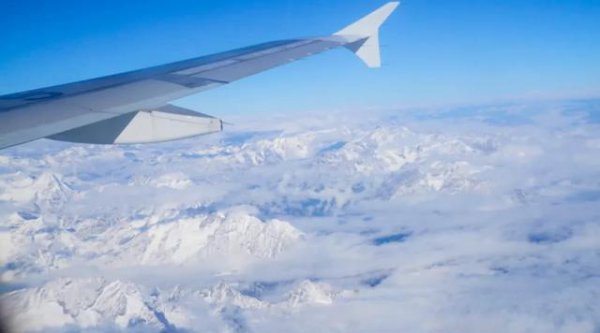 为什么飞机不能横跨西藏