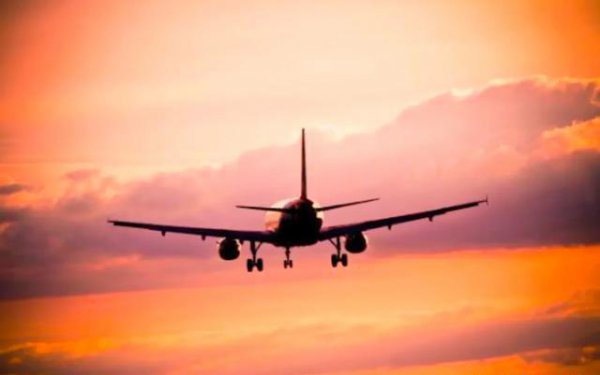 为什么飞机不能横跨西藏