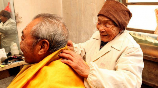 家里老人去世几天可以理发