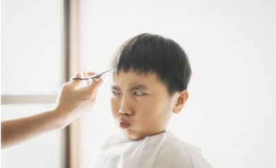 正月里为什么不能理发死舅舅 正月不能剪头发的忌讳来历