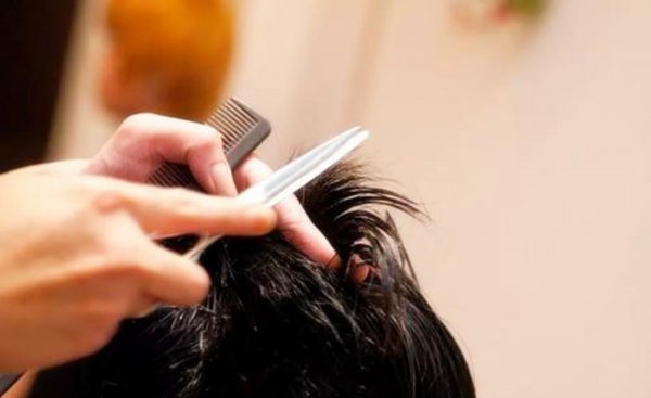 正月里为什么不能理发死舅舅