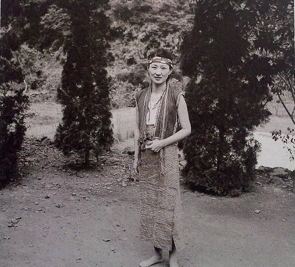 赵一荻个人简历