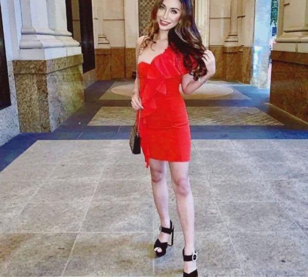 何鸿燊是几国混血统