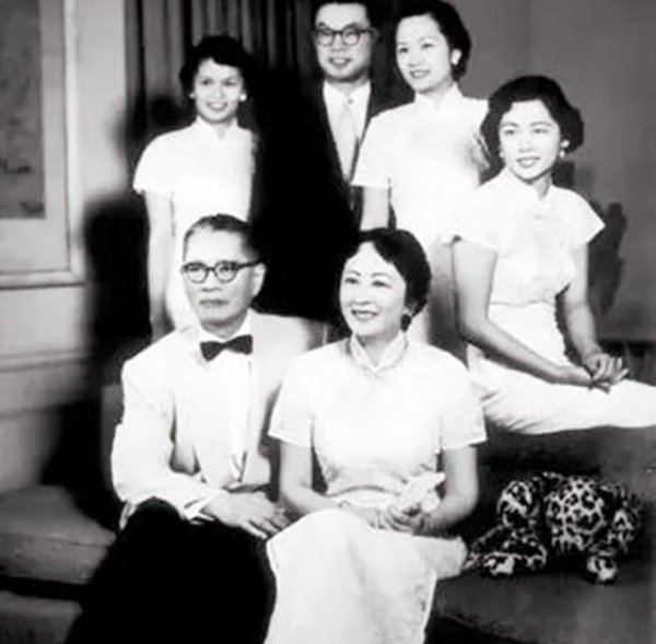 四大家族孔宋蒋陈关系简介