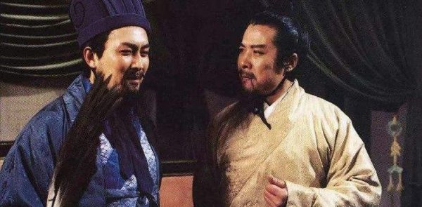 三国演义诸葛亮的性格特点体现事例