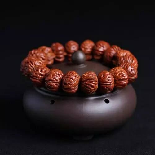 迁坟时身上带点什么辟邪