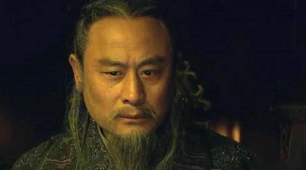 李斯腰斩后活多久断气死了