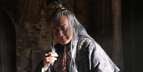 李斯腰斩后活多久断气死了