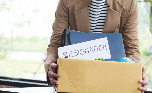 怎样辞职能立马走人又不扣钱