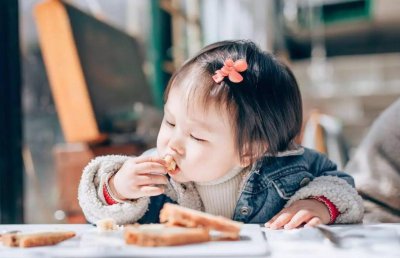 雏鸟情结是什么心理 人怎么会出现雏鸟情结