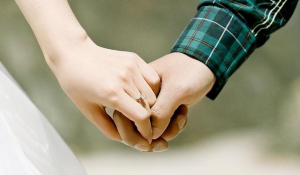 惹对象生气了怎么哄道歉