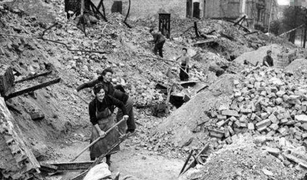 二战德国投降后有多惨