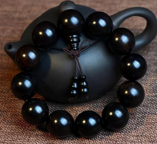 崖柏手串包浆完图片欣赏