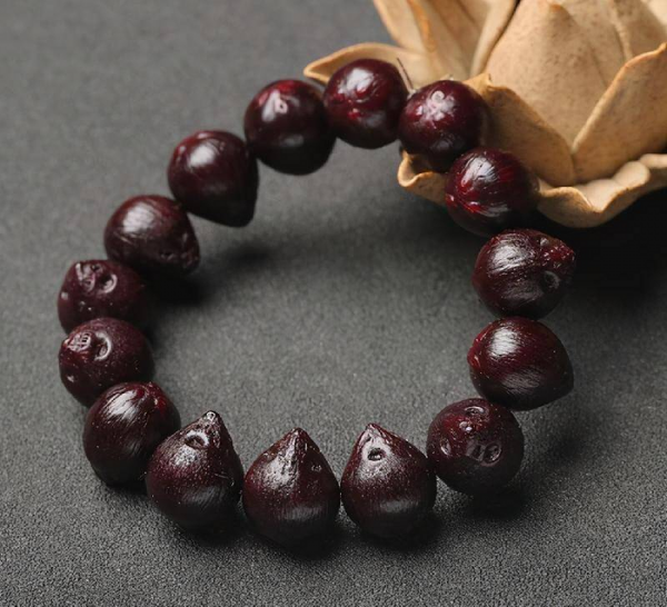 崖柏手串包浆完图片欣赏