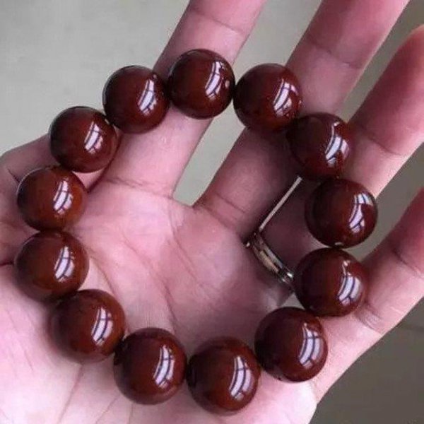 崖柏手串包浆完图片欣赏