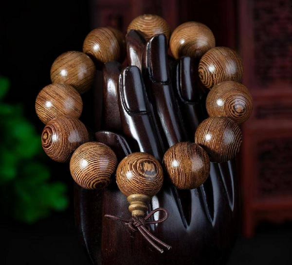 崖柏手串包浆完图片欣赏