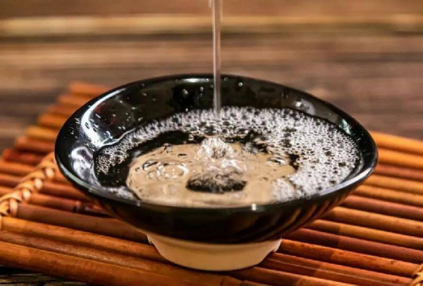 每天一两白酒喝了40年