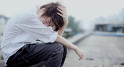 一个两头哄的男人到底爱谁 男人脚踏两只船有爱吗