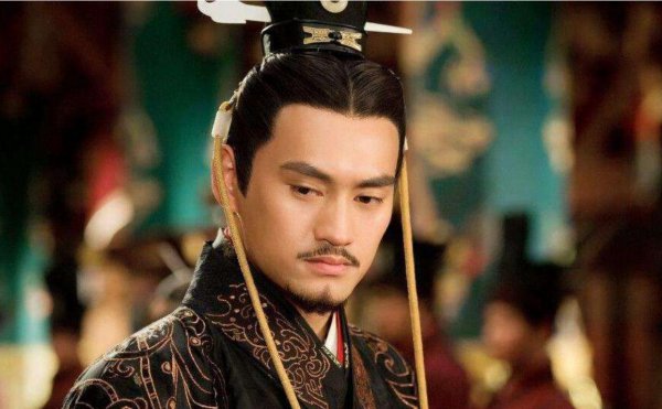 王莽建立的是什么朝代