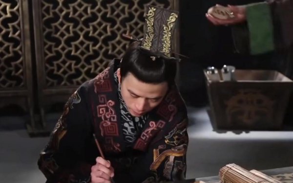 王莽建立的是什么朝代