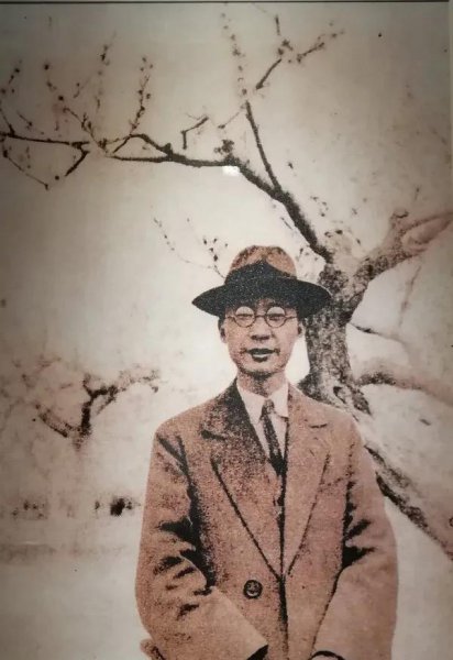 老舍自沉太平湖的原因