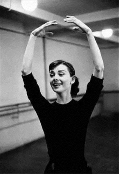 芭蕾舞是哪个国家传来的外来语