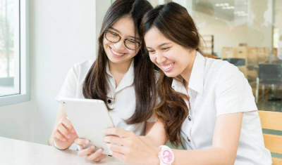 拍证件照可以戴眼镜吗 怎么拍一寸证件照图片