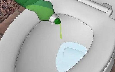 家里马桶堵了如何自己快速疏通 没有工具疏通技巧