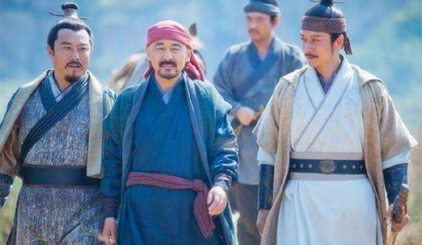 黄袍加身的主人公是谁