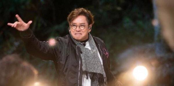 谭咏麟为什么被称为校长